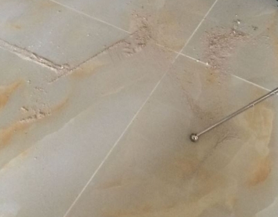 澜沧瓷砖空鼓维修公司分享粘合剂选择不当在瓷砖铺贴过程中可能导致以下问题
